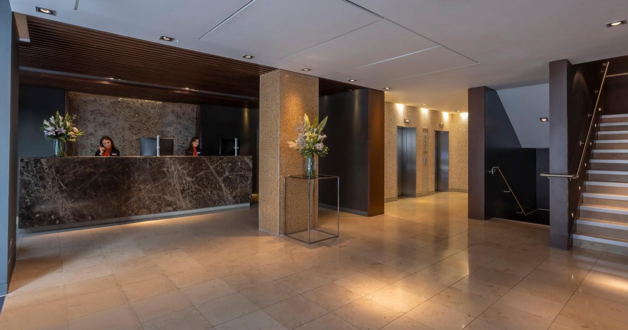 Clayton Hotel London Wall Экстерьер фото