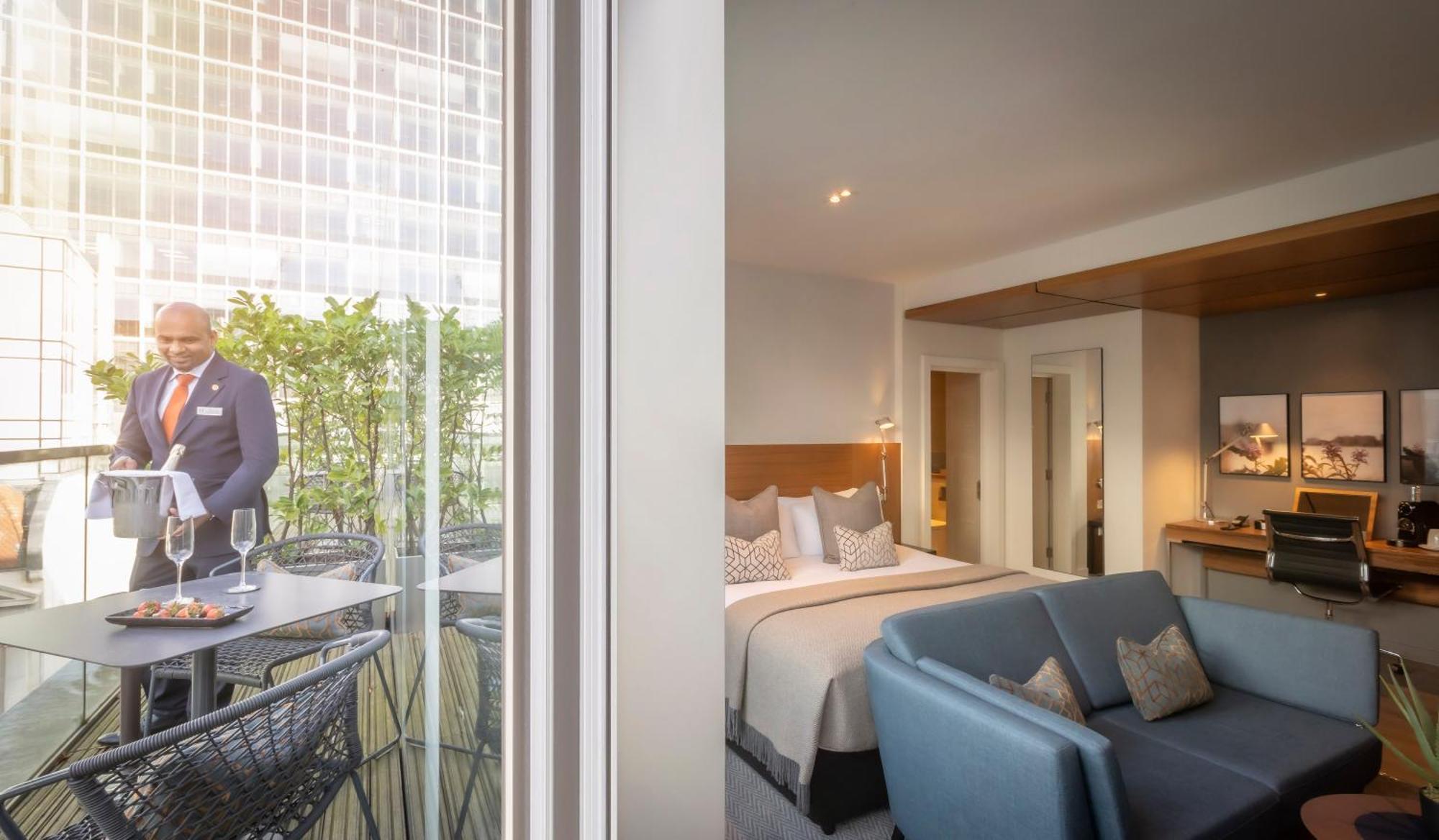 Clayton Hotel London Wall Экстерьер фото