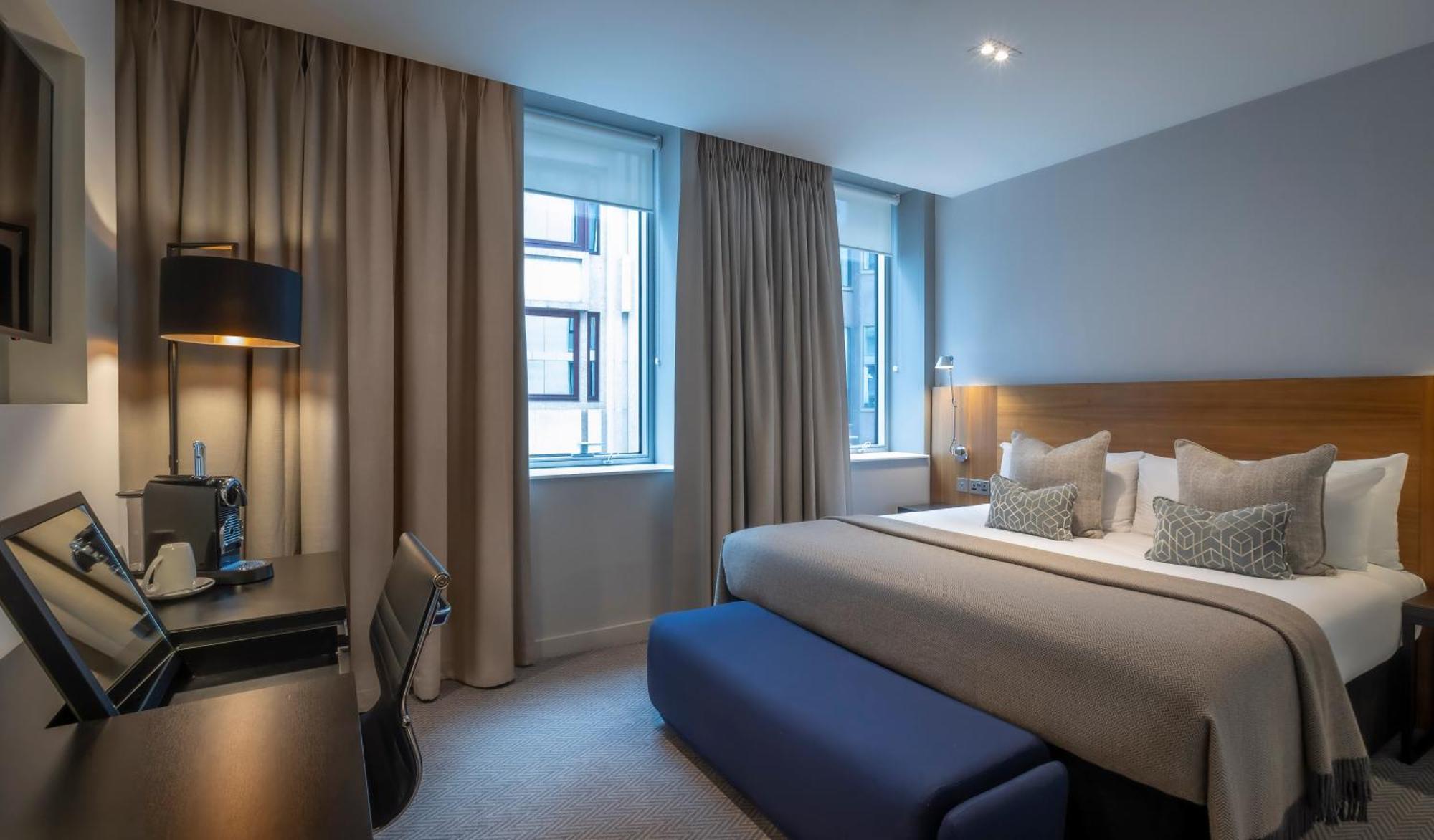 Clayton Hotel London Wall Экстерьер фото